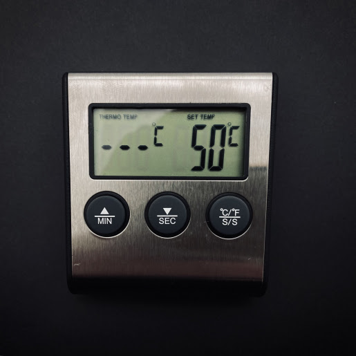 Термометр с сигнализатором — фото